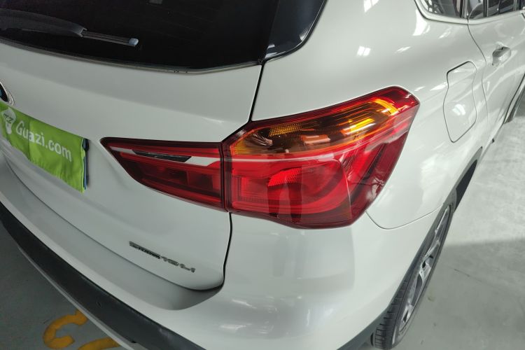 宝马X1 2019款 sDrive18Li 尊享型车身外观9