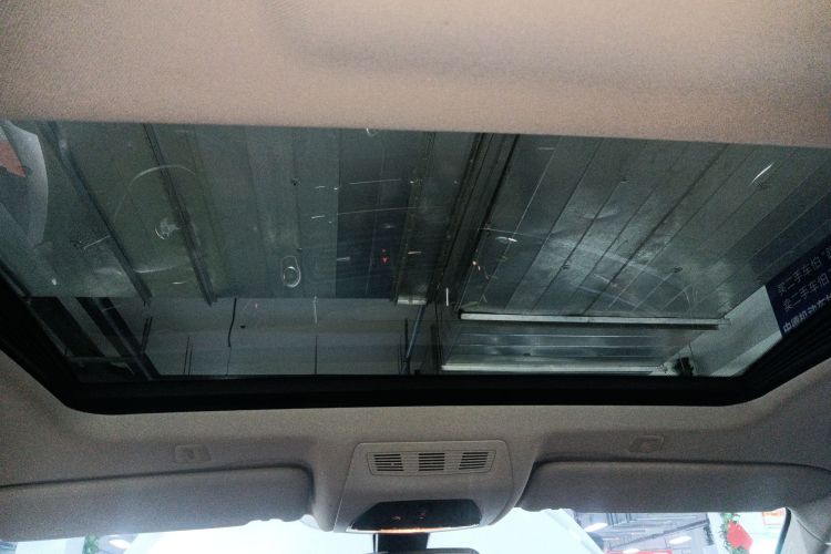 宝马5系 2014款 525Li 豪华设计套装局部细节22