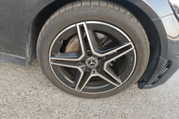 奔驰C级(进口) 2021款 C 260 轿跑车车身外观10