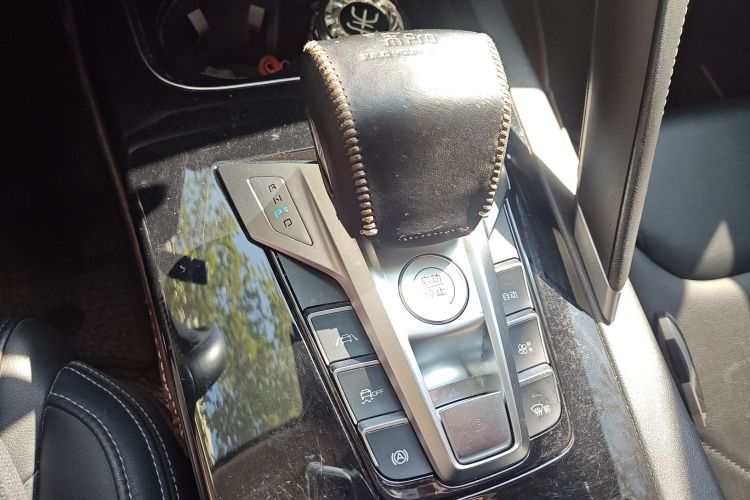 比亚迪 宋Pro 2019款 1.5T 自动豪华型中控内饰18