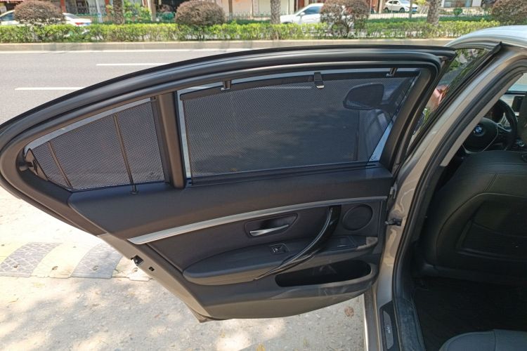 宝马3系 2018款 320Li 领先型豪华套装中控内饰49