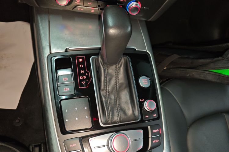 奥迪A6L 2017款 45 TFSI quattro 运动型中控内饰18