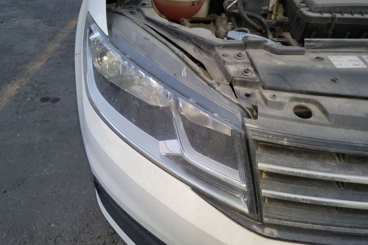 大众 桑塔纳 2021款 1.5L 手动风尚版车身外观8