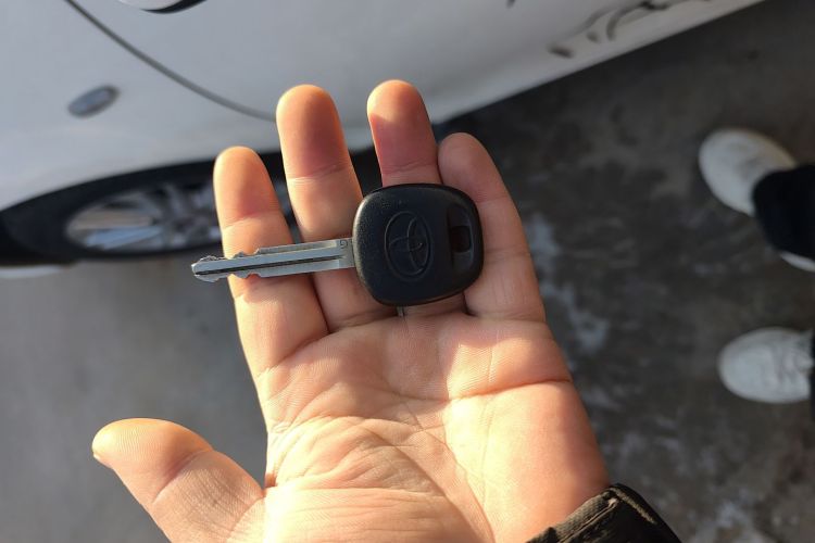 丰田 威驰 2014款 1.5L 手动智尚版中控内饰11