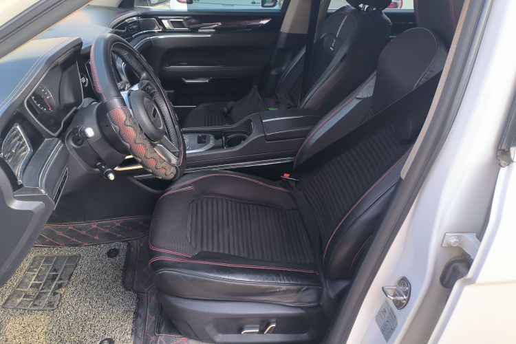 众泰T700 2017款 1.8T 双离合尊享型中控内饰19