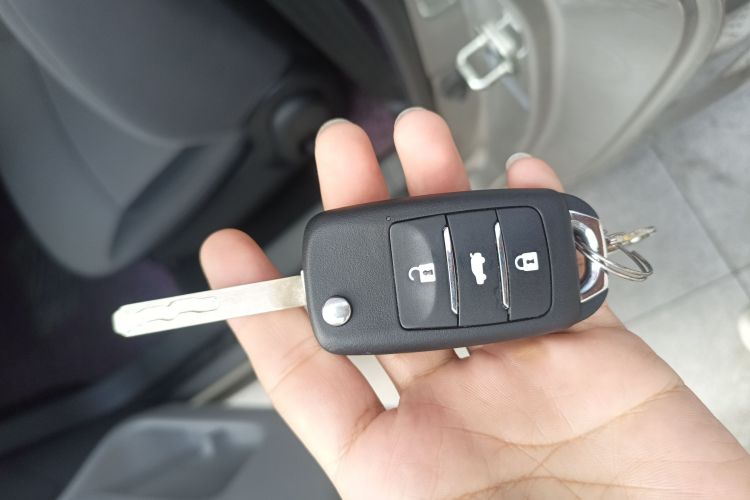 长安启源 长安Lumin 2023款 205km 香沁款中控内饰7001