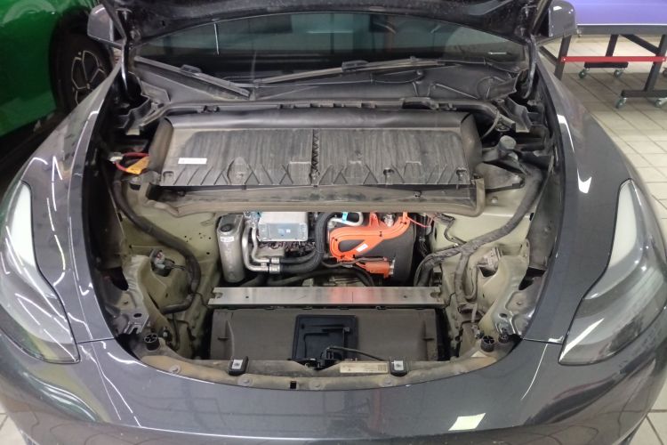 特斯拉 Model Y 2024款 长续航全轮驱动版局部细节24