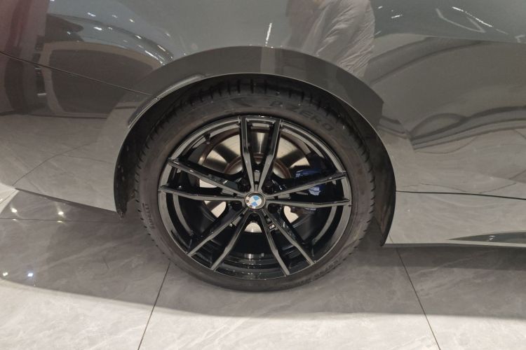 宝马4系 2021款 425i M运动曜夜版车身外观6008