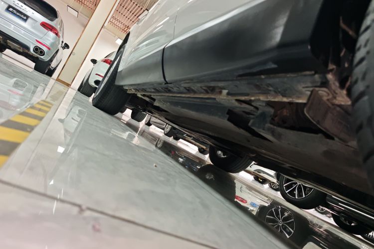 捷豹F-PACE 2018款 2.0T 两驱都市尊享版局部细节9002