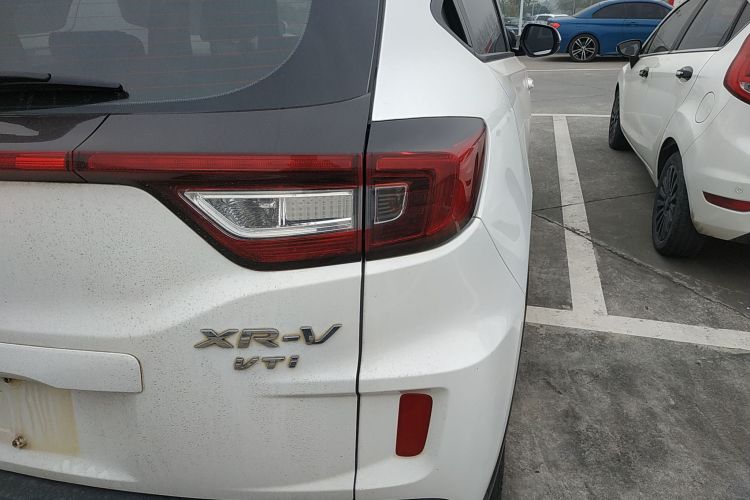 本田XR-V 2015款 1.8L VTi CVT豪华版车身外观9