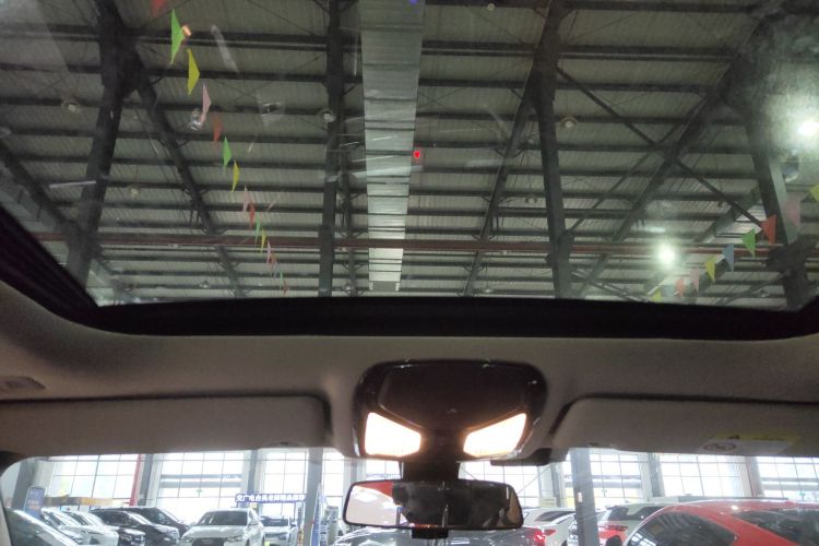 宝马3系 2020款 325Li 首发版中控内饰22