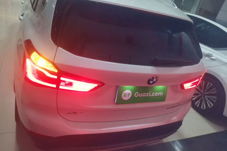 宝马X1 2019款 sDrive18Li 尊享型车身外观6