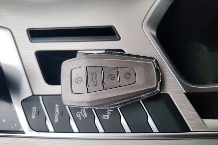 吉利汽车 缤越 2020款 PRO 260T DCT骑士中控内饰11