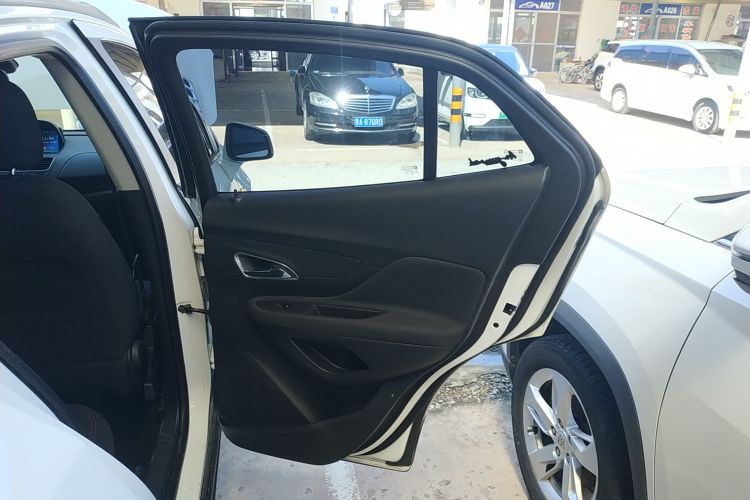 别克 昂科拉 2015款 1.4T 自动两驱都市精英型中控内饰7006