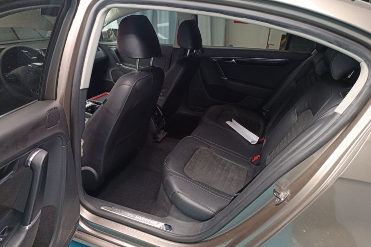 大众 迈腾 2015款 2.0TSI 豪华型中控内饰7004