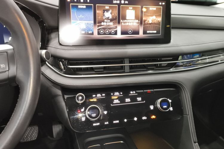 英菲尼迪QX60 2022款 2.0T 四驱豪华版中控内饰16