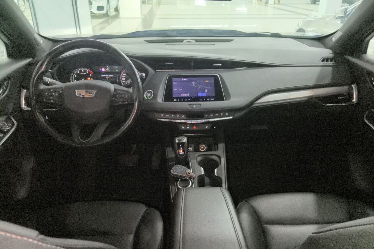 凯迪拉克XT4 2018款 28T 两驱领先型中控内饰7002