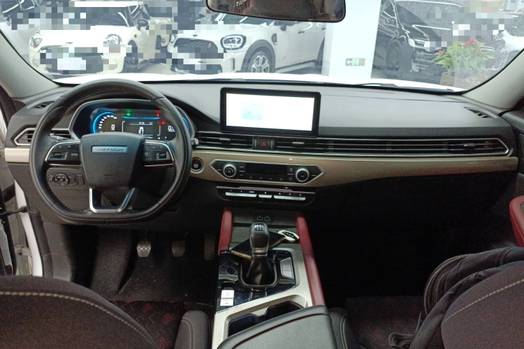 捷途X70 2023款 1.5T 手动超越版 5座中控内饰7002