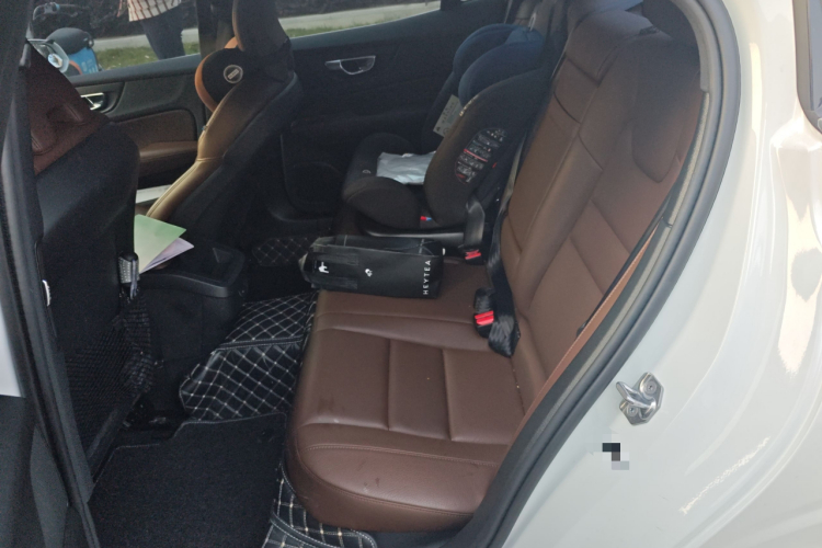 沃尔沃S60 2021款 T4 智逸豪华版中控内饰7004