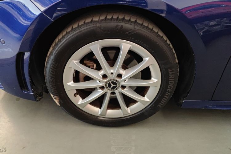 奔驰A级 2020款 改款 A 200 L 运动轿车动感型车身外观6002