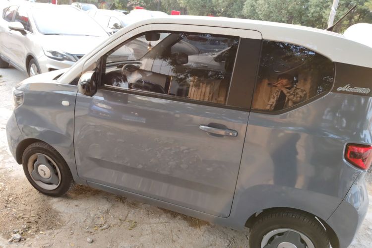 五菱汽车 宏光MINIEV 2022款 马卡龙臻享款 磷酸铁锂车身外观4