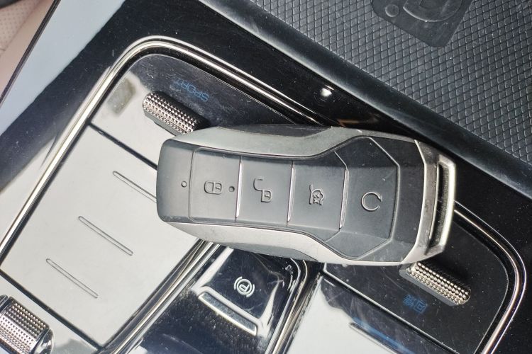 比亚迪 汉 2021款 EV 标准续航版豪华型中控内饰7001