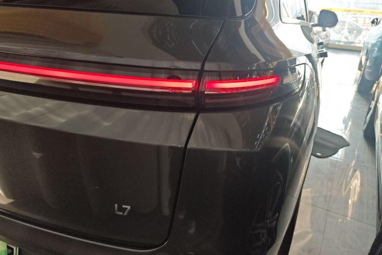 理想汽车 理想L7 2023款 Pro车身外观9