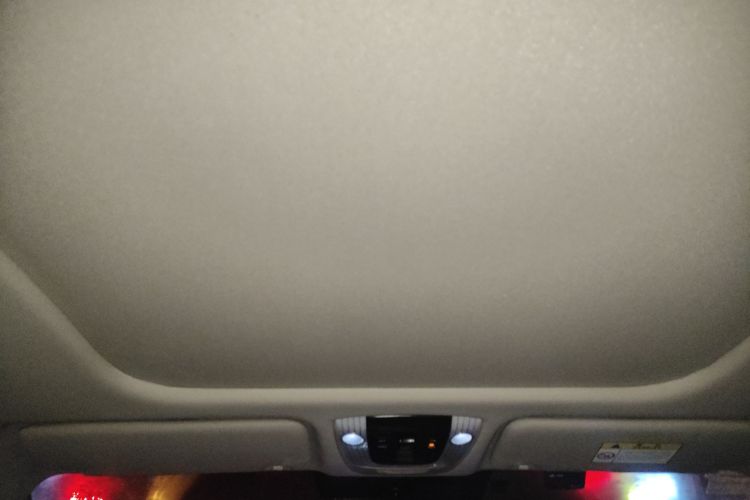 起亚K5 2020款 270T CVVD 豪华版中控内饰22