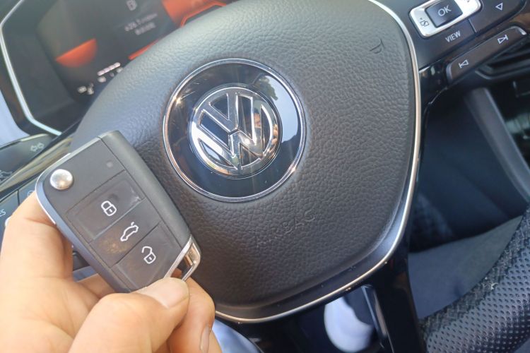 大众 速腾 2021款 280TSI DSG舒适智联版中控内饰7001