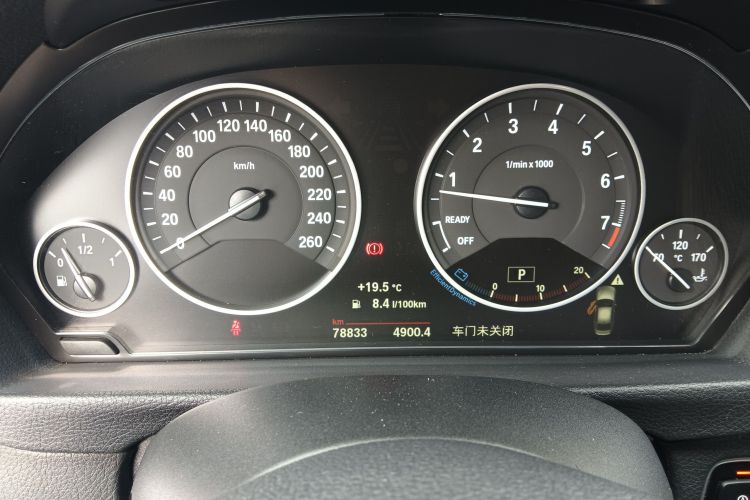 宝马3系 2018款 320Li 时尚型中控内饰14