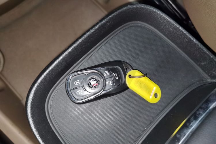 别克GL8 2020款 ES陆尊 653T 旗舰型中控内饰7001