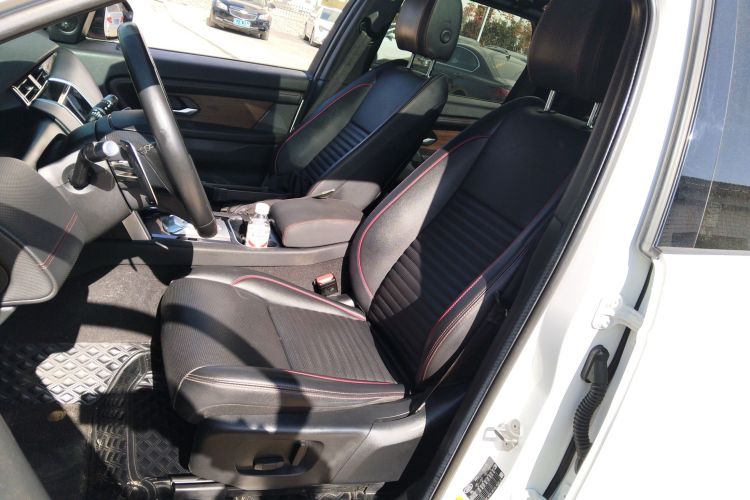 路虎 发现运动版 2022款 改款 249PS R-Dynamic S 性能版 5座中控内饰19