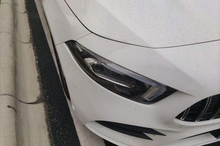 奔驰A级 2021款 A 180 L 运动轿车车身外观8