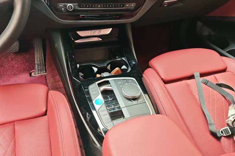 宝马iX3 2024款 领先型中控内饰18