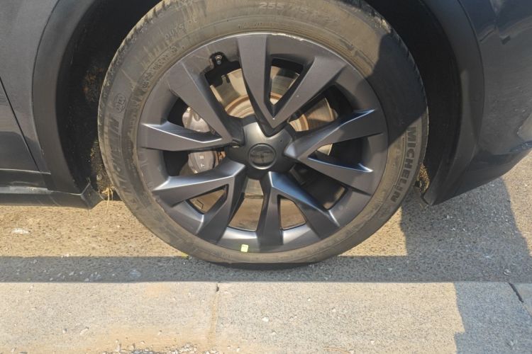 特斯拉 Model X 2019款 长续航版车身外观10