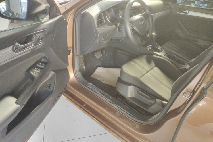 大众 凌渡 2017款 230TSI DSG风尚版中控内饰20