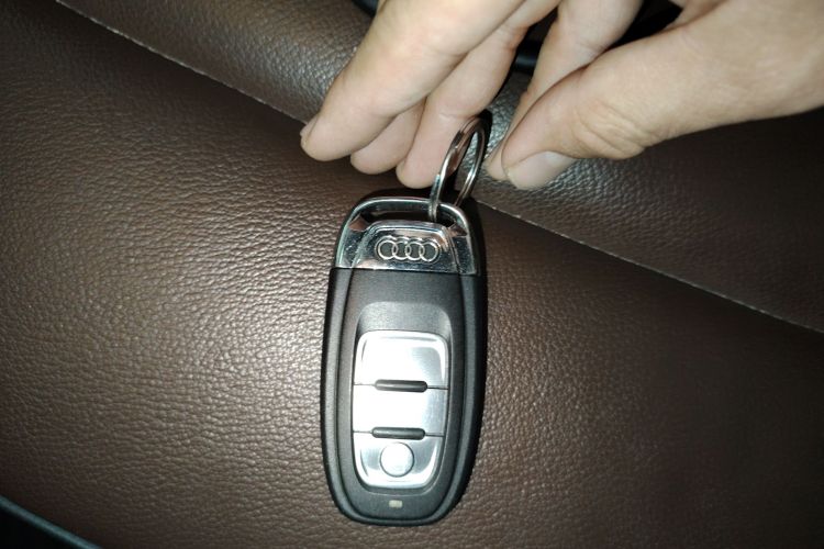 奥迪Q5 2016款 40 TFSI 技术型中控内饰7001