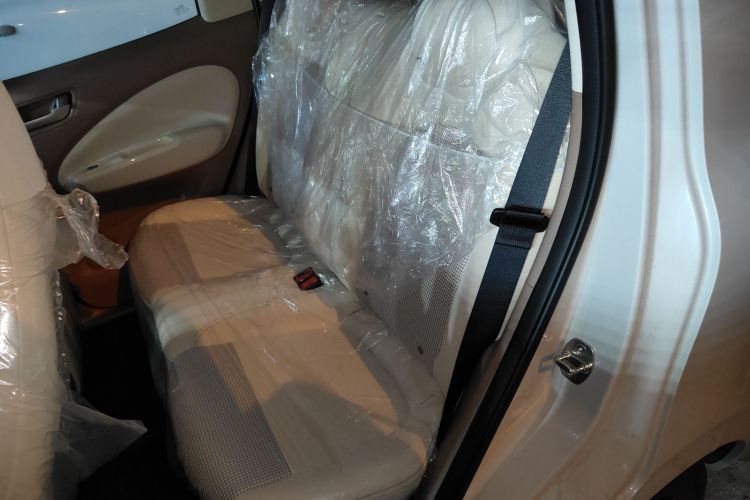 五菱汽车 宏光MINIEV 2025款 四门版 进阶款中控内饰21