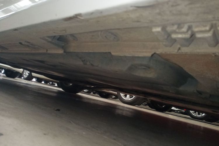 丰田 亚洲狮 2022款 2.0L 精英版局部细节9001