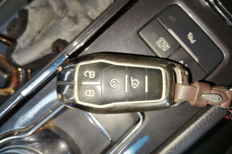 福特 金牛座 2017款 EcoBoost 180 至尊型中控内饰11