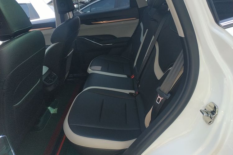 哈弗H6 2021款 第三代 1.5T 自动两驱Max中控内饰21