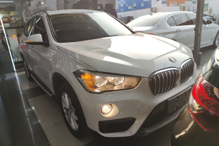 宝马X1 2016款 sDrive18Li 时尚型车身外观6002