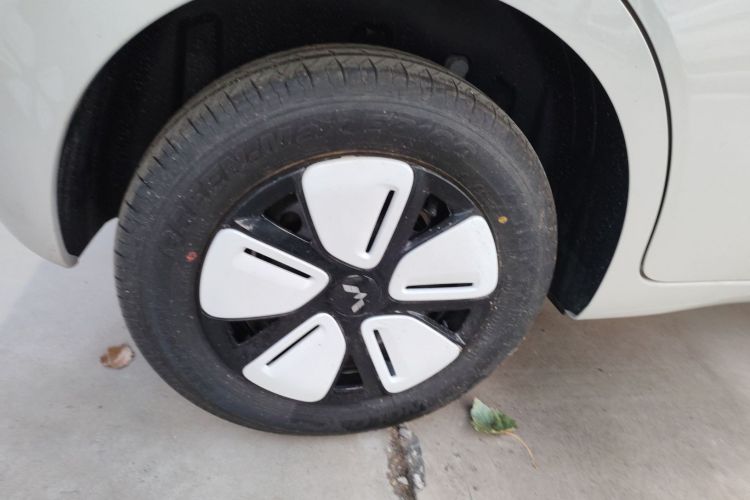 五菱汽车 宏光MINIEV 2025款 四门版 进阶款车身外观6008