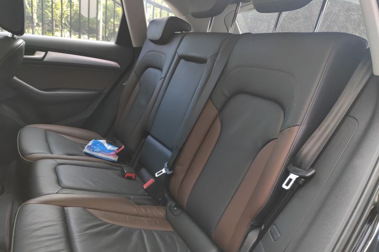 奥迪Q5 2017款 Plus 40 TFSI 技术型中控内饰7004