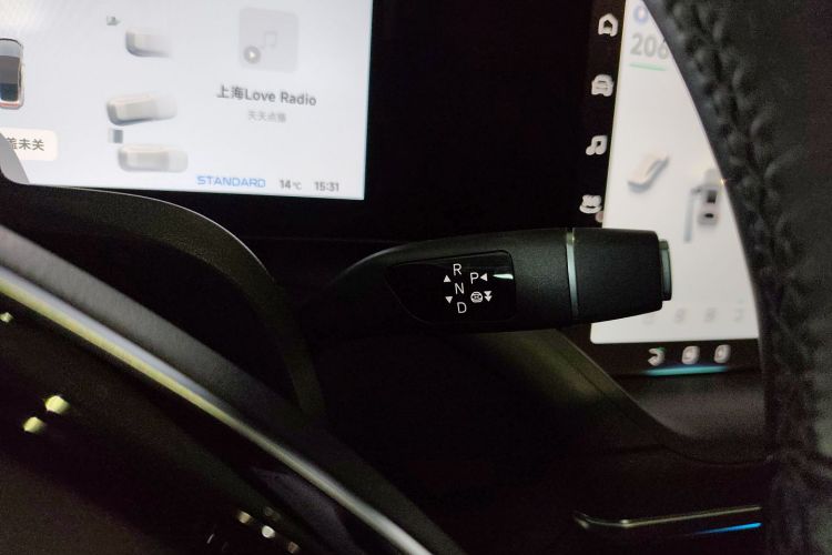 小鹏P7 2023款 P7i 702 Pro中控内饰18