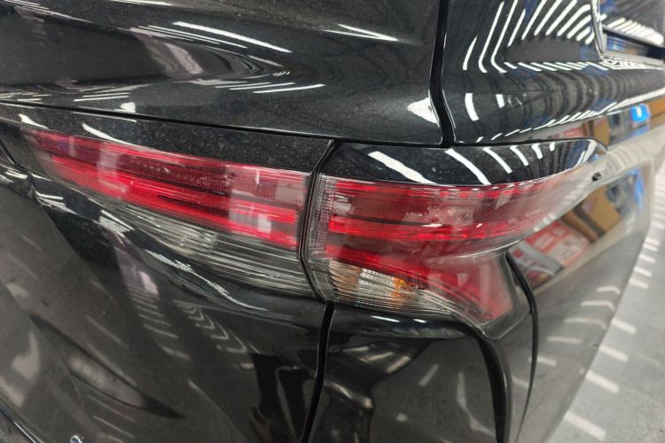 丰田 格瑞维亚 2024款 2.5L混动 尊贵PLUS四驱版车身外观9