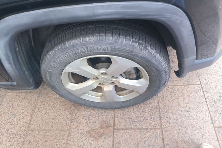 Jeep 指南者 2017款 200T 自动家享版车身外观10