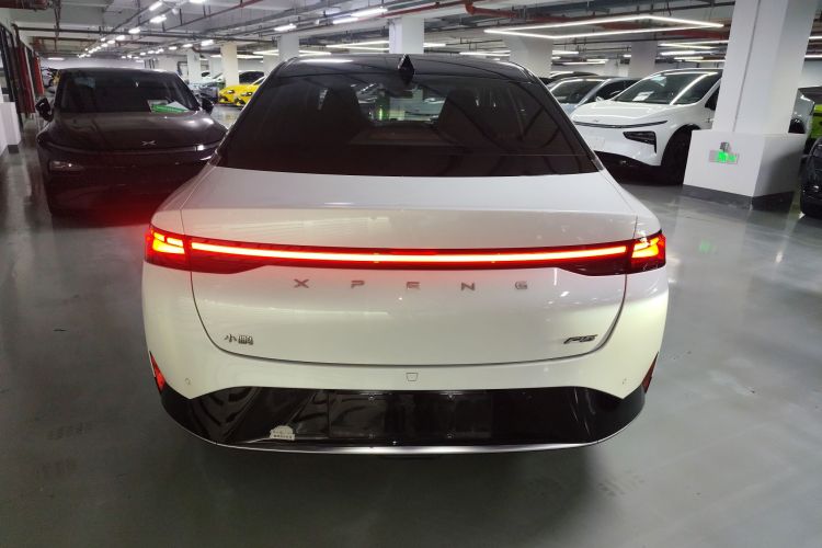 小鹏P5 2022款 550E车身外观6004