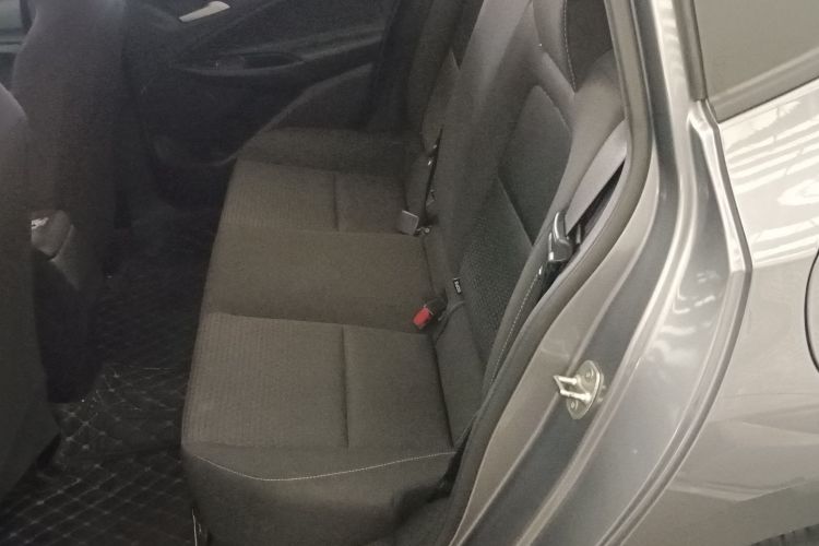 雪佛兰 科沃兹 2020款 325T 自动欣悦版中控内饰7004