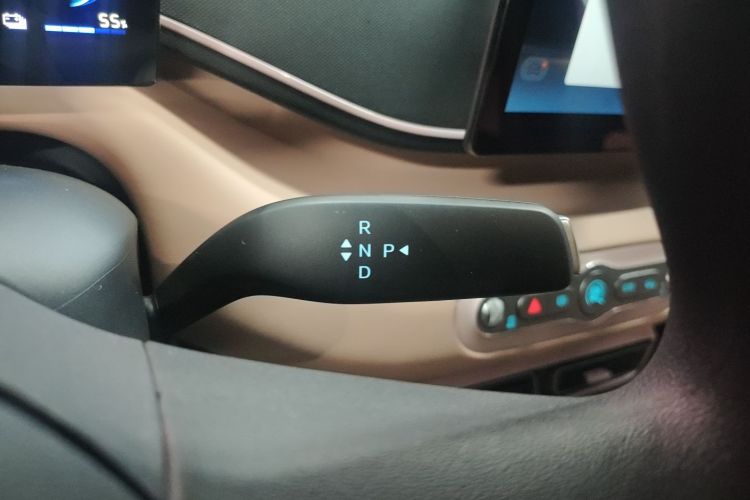 比亚迪 海鸥 2025款 智驾版 305km 活力版中控内饰18